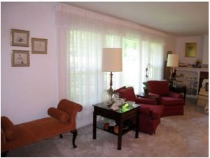 Chatham NJ Home Sellers discuss Sue Adlers strategy, which resulted in $151,000 over list price. photo before living room 2 300x226 Chatham NJ Home Sellers discuss Sue Adlers strategy, which resulted in $151,000 over list price.
