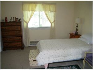 Chatham NJ Home Sellers discuss Sue Adlers strategy, which resulted in $151,000 over list price. photo 2nd bedroom before 300x227 Chatham NJ Home Sellers discuss Sue Adlers strategy, which resulted in $151,000 over list price.