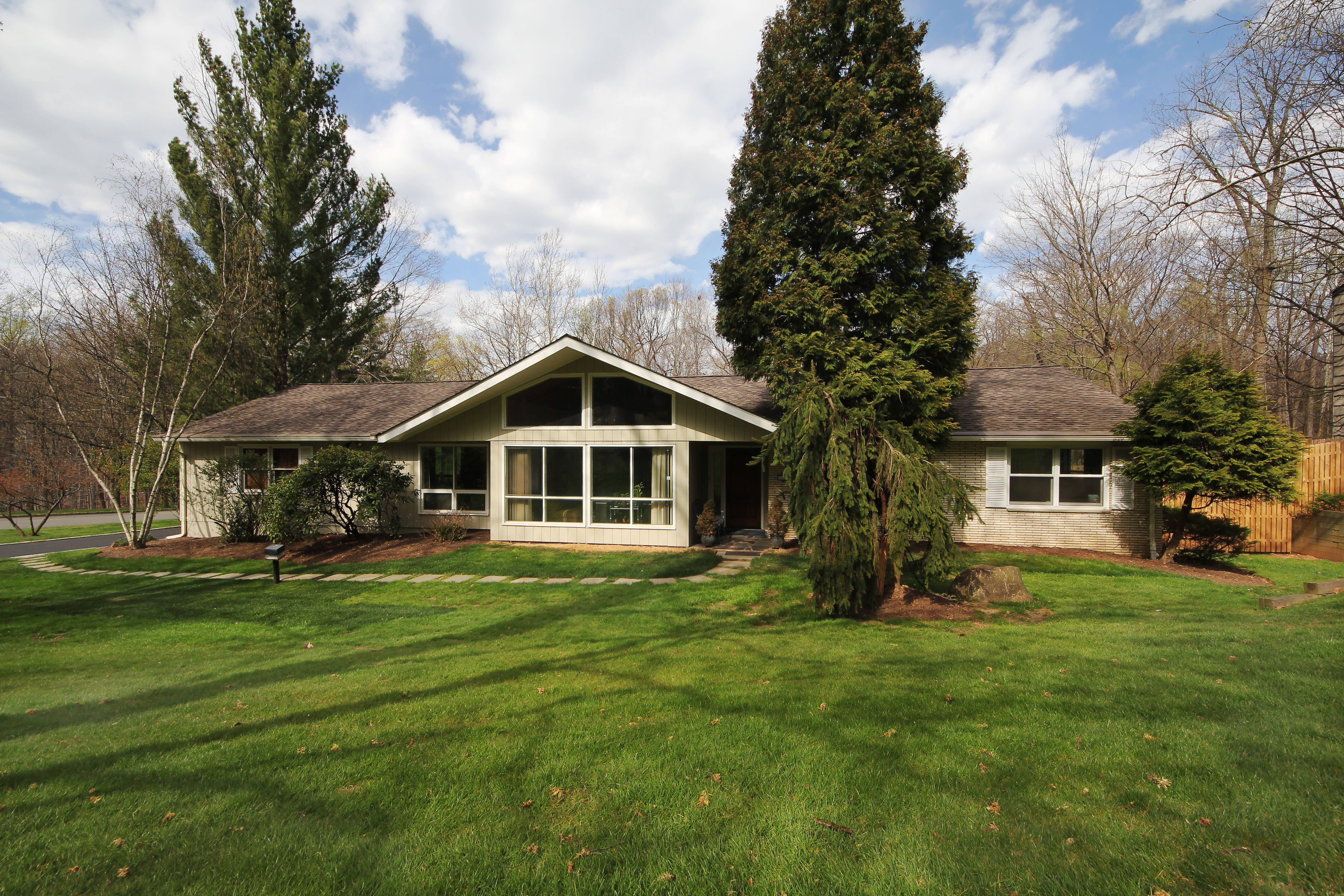 1 Sheffield Court Livingston, NJ 07039