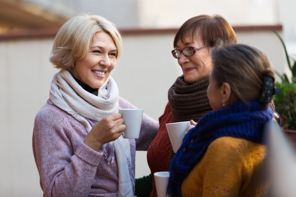 women-drinking-tea