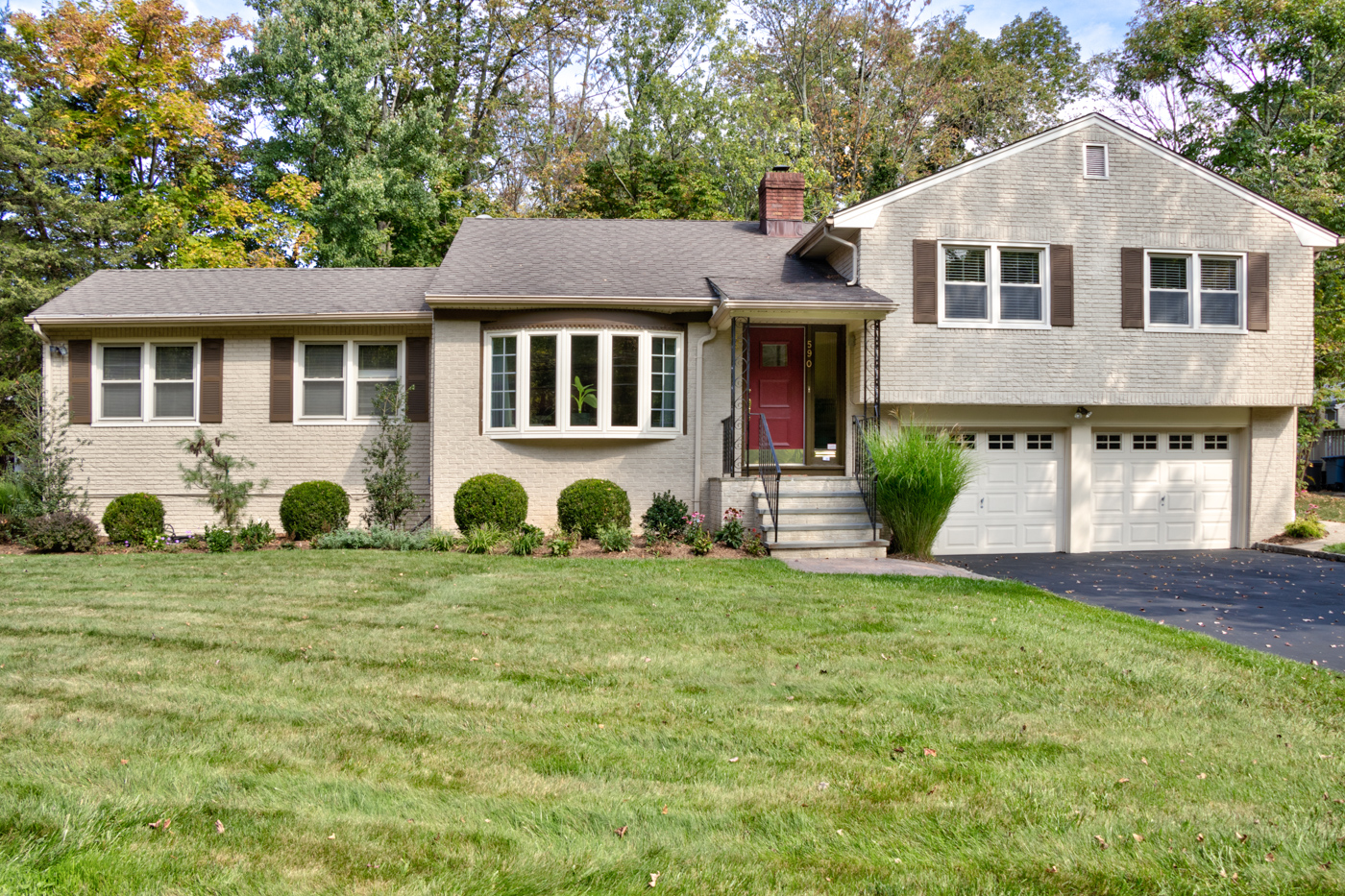 590 White Oak Ridge Rd, Short Hills, NJ 07078 Sue Adler, Realtor