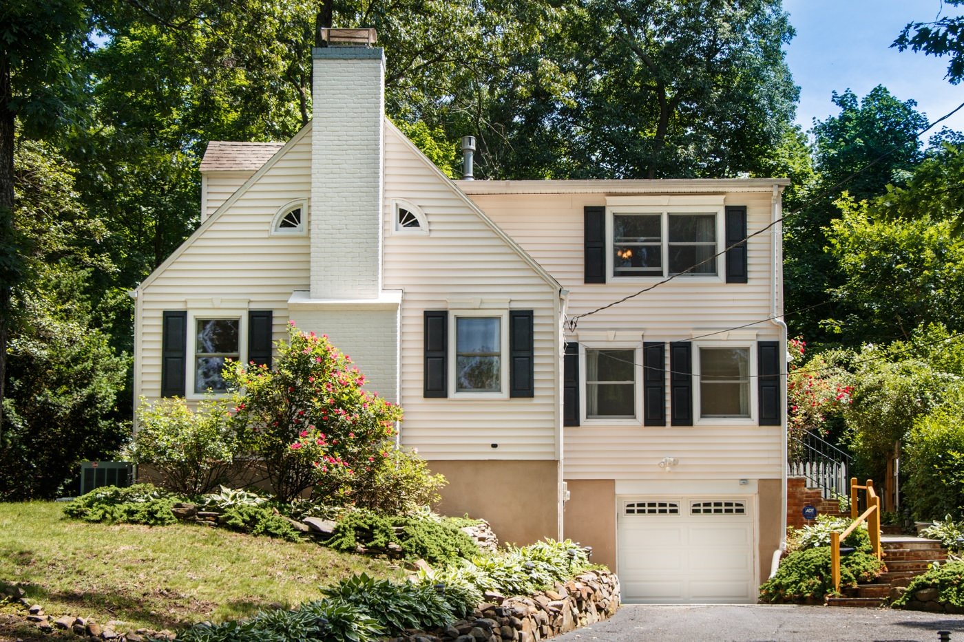 74 Tall Oaks Dr New Providence, NJ 07974 Sue Adler, Realtor