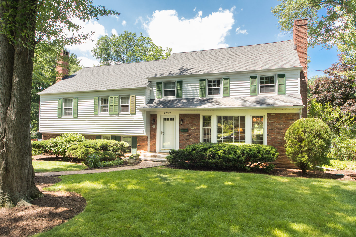 25 Tanglewood Dr, Summit, NJ 07901 Sue Adler, Realtor