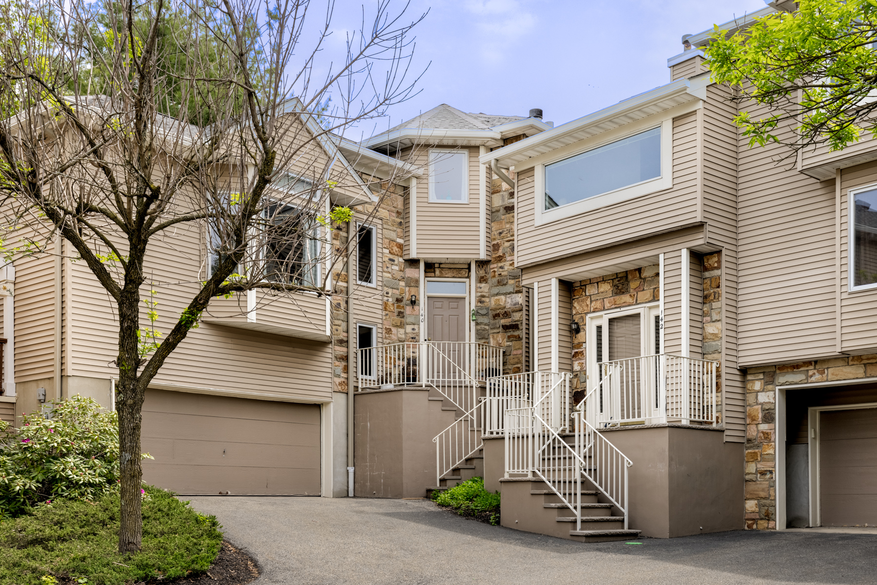 140 Clarken Dr, West Orange, NJ 07052 Sue Adler, Realtor