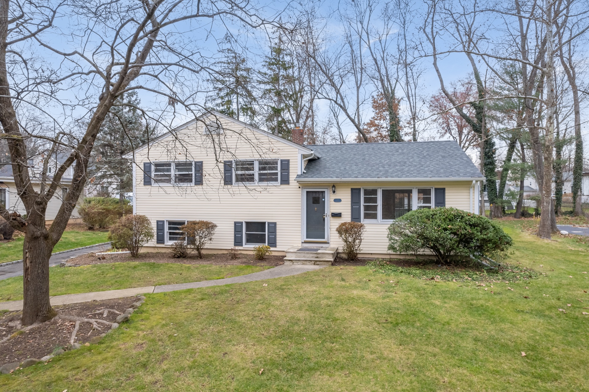 127 Butler Pkwy., Summit, NJ 07901 Sue Adler, Realtor
